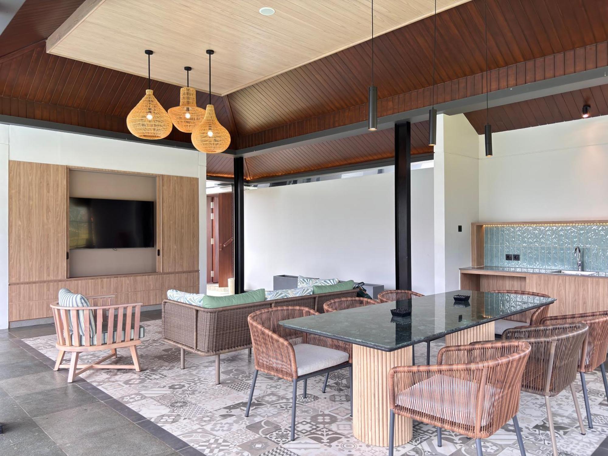 Hotel Santika Garut Exterior photo