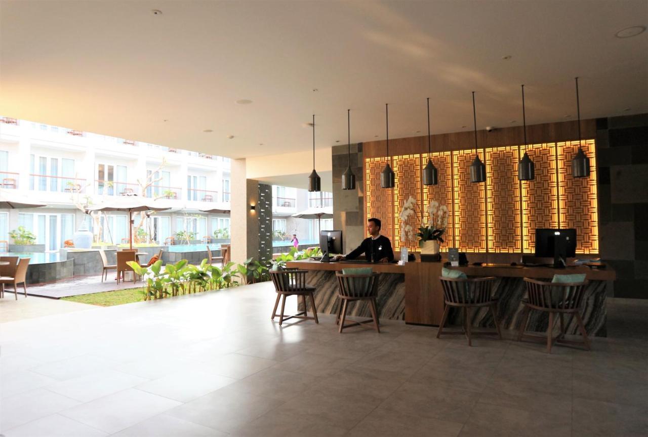 Hotel Santika Garut Exterior photo