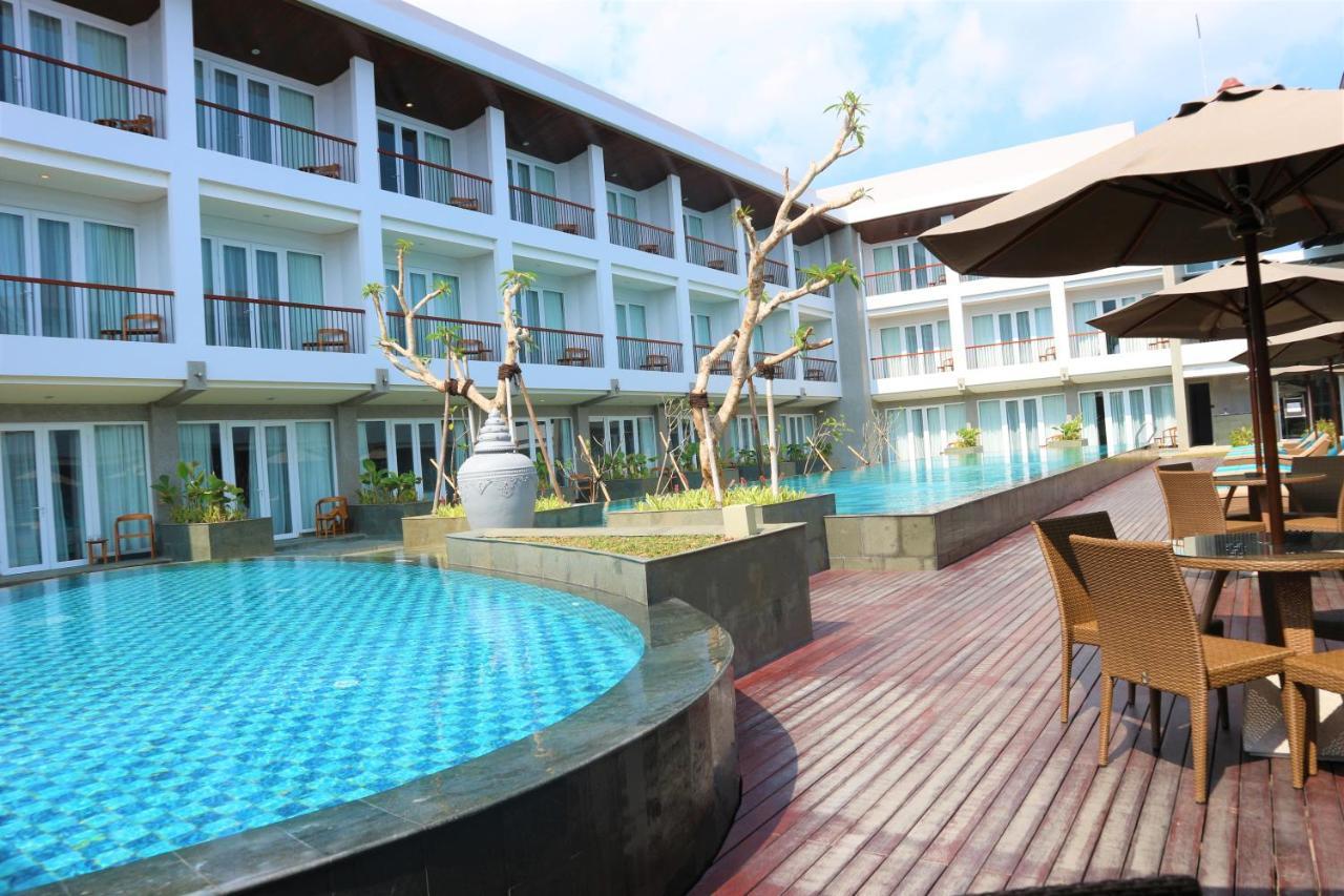 Hotel Santika Garut Exterior photo