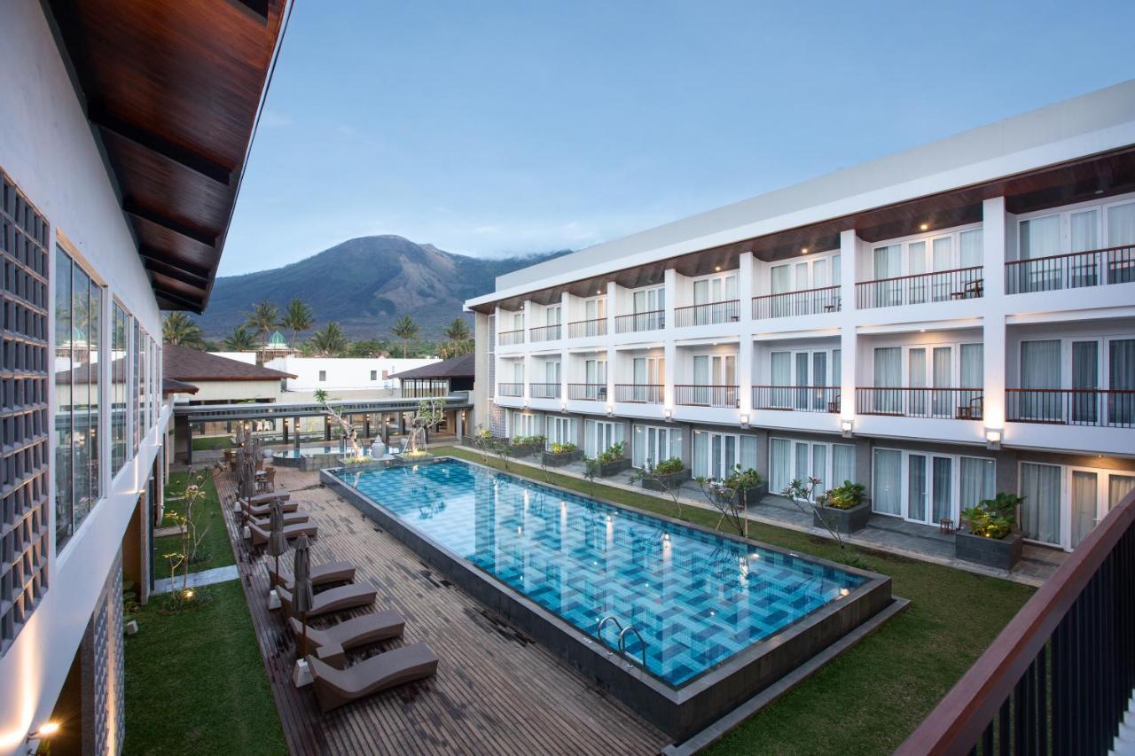 Hotel Santika Garut Exterior photo